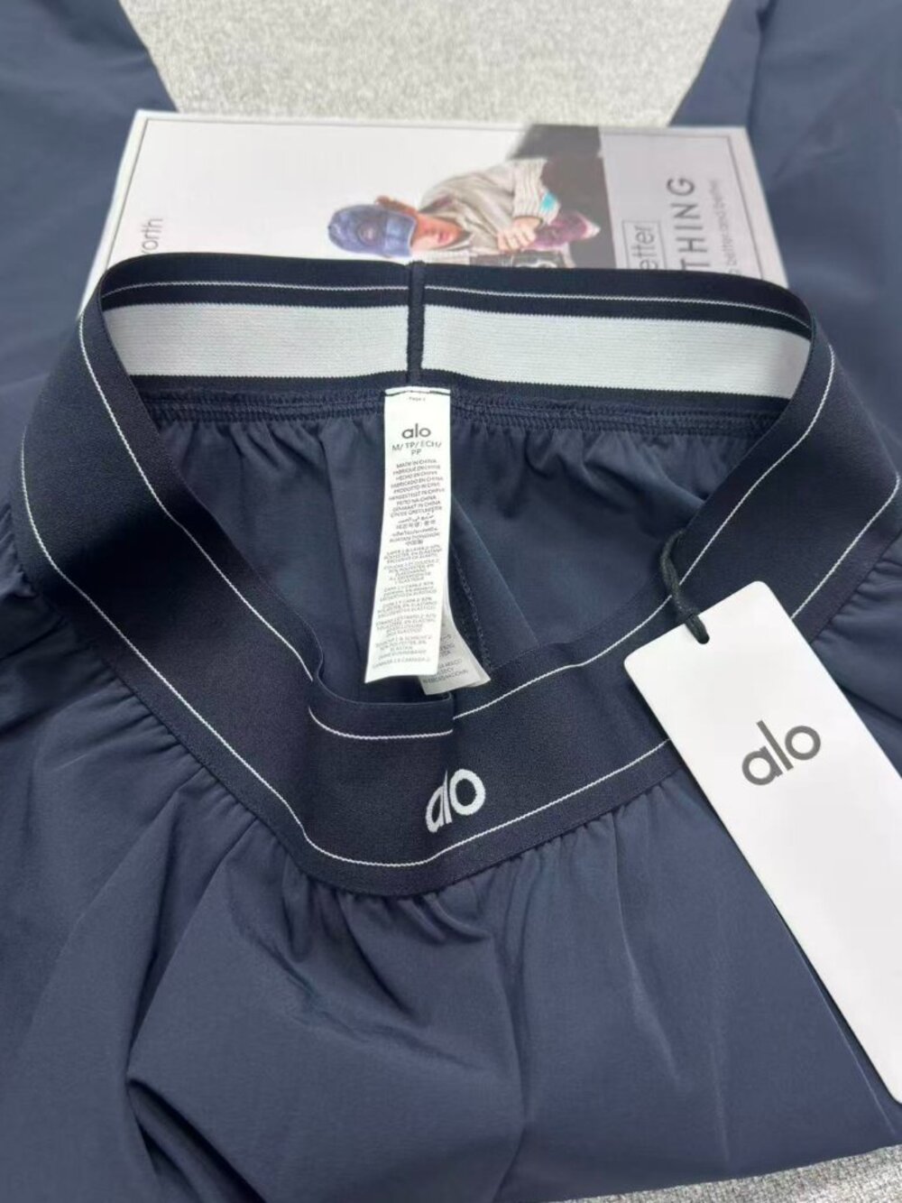 Brand New ALO Yoga Suit Up Trouser Navy Blue (Regular 30 inches) Size S - Picture 3 of 7